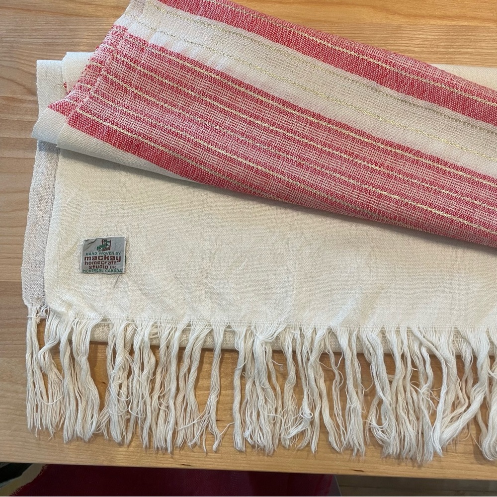 Handwoven scarf Mackay home craft studio. 20 by 72 inches of vintage loveliness.